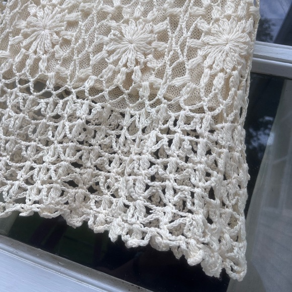 Open Knit Short Sleeve Top - Picture 4 of 10